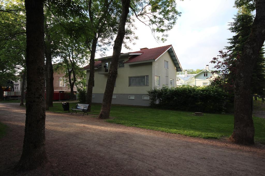 Majoitushuoneisto Tuomipuisto Daire Naantali Dış mekan fotoğraf